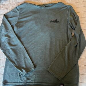 Patagonia Long-Sleeve hooded Capilene Shirt